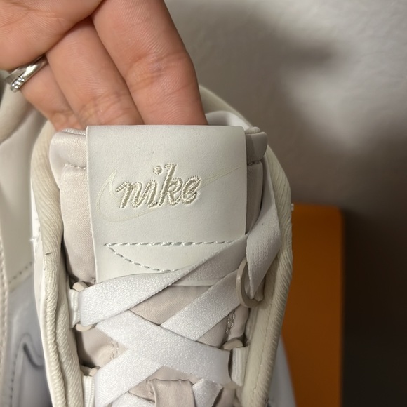 NWT Women's Nike Blazer Mid Victory Sneakers - Off-white & Cream - DR2948100 - Picture 10 of 12